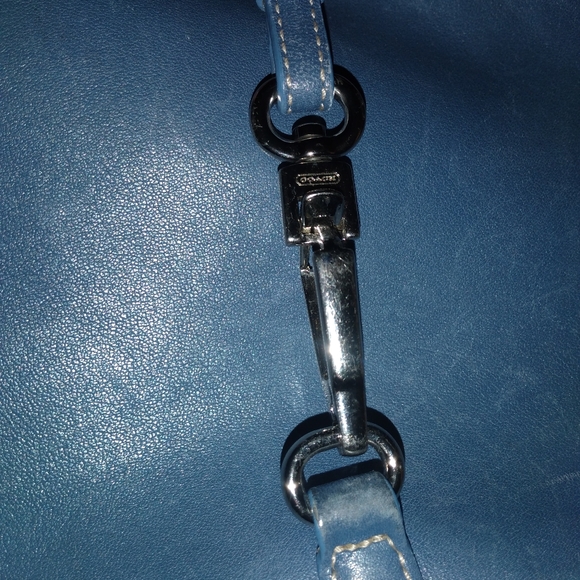 Coach purse - Picture 4 of 6